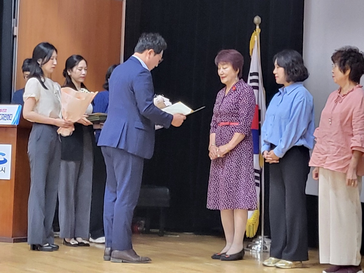 b7758a69152e4c3c6d5dbf28b7975454_1758621350_7898.jpg b7758a69152e4c3c6d5dbf28b7975454_1758621350_7898.jpg